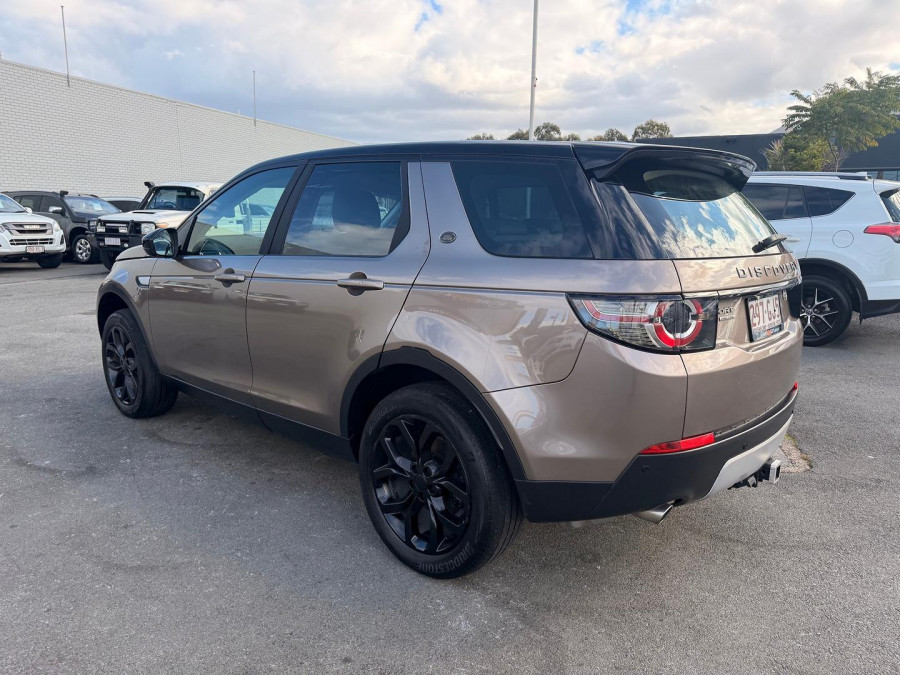 2015 Land Rover Discovery Sport L550 TD4 HSE SUV Image 9