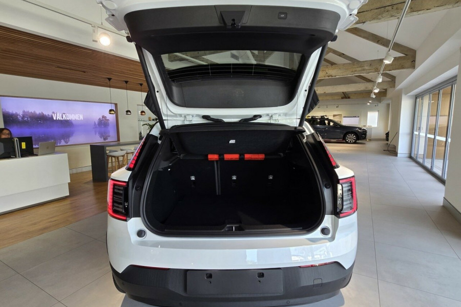 2024 Volvo EX30  Twin Motor Performance Ultra SUV Image 7