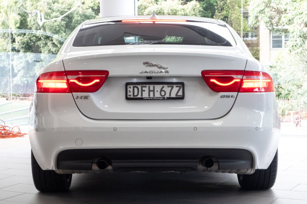 2015 MY16 Jaguar XE X760 Prestige Saloon Image 5