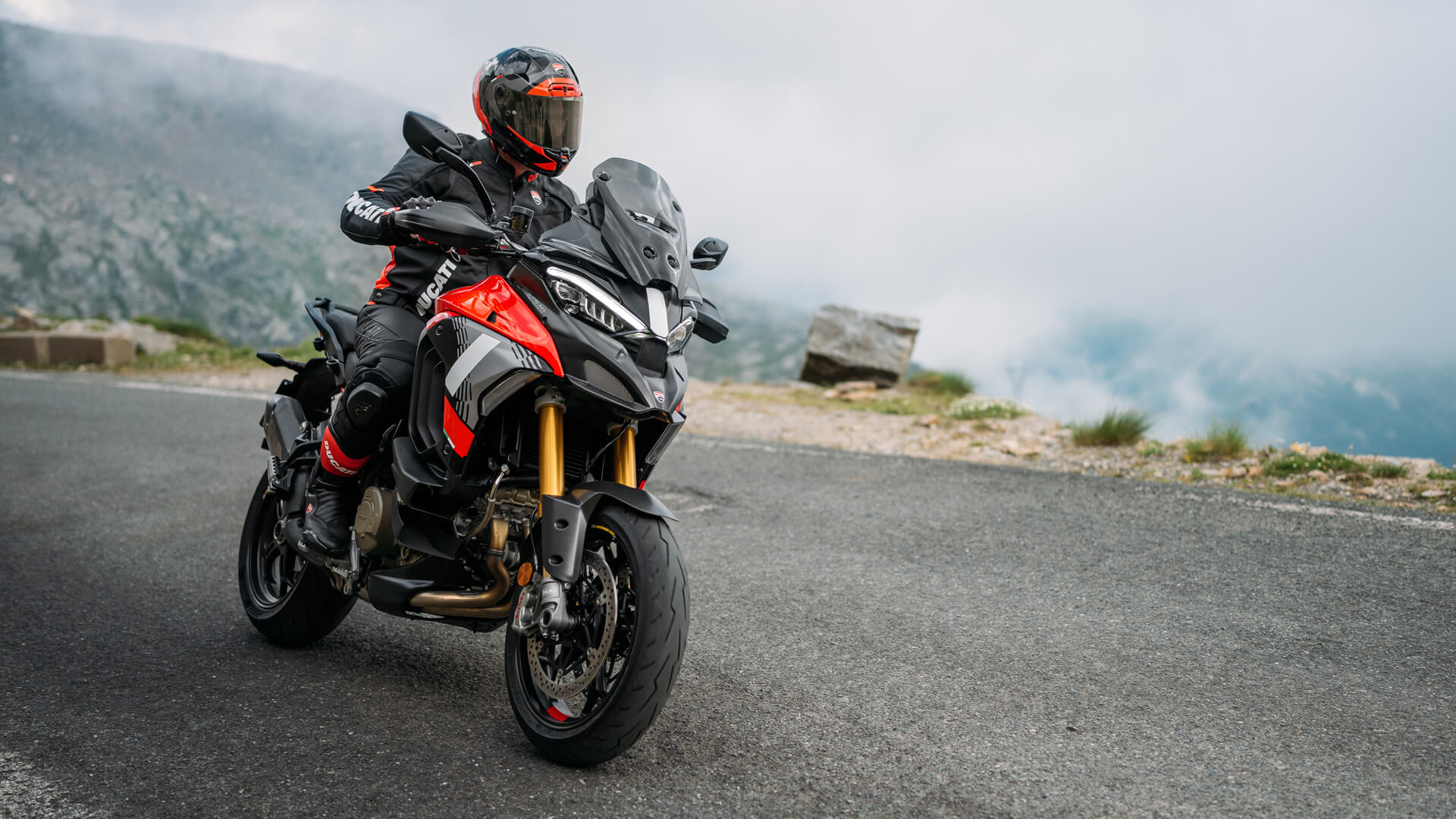 New Ducati V4 Pikes Peak Image
