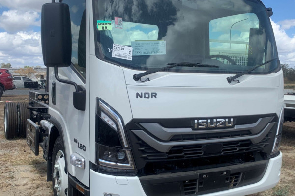 2026 Isuzu  NQR 88/80-190 AM D45 Cab Chassis Image 1
