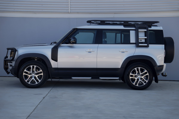 2020 Land Rover Defender L663 SE Wagon