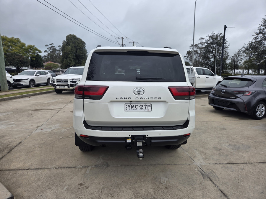 2024 Toyota LandCruiser FJA300R VX SUV Image 6