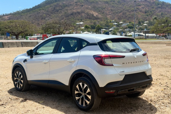 2025 Mitsubishi ASX XE LS SUV Image 4