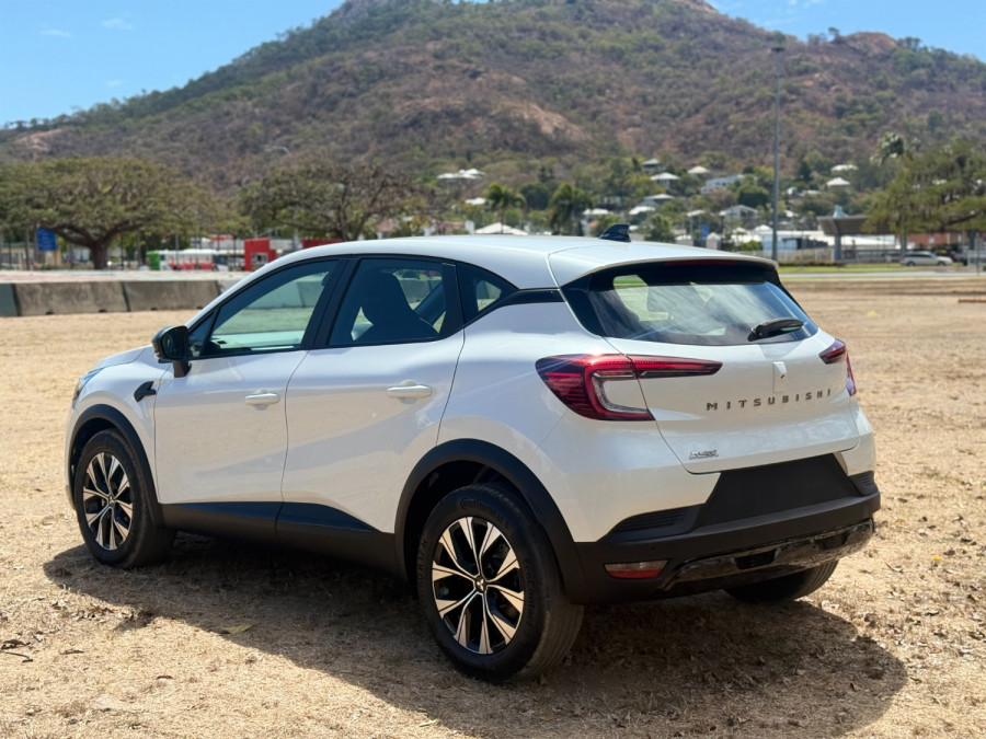 2025 Mitsubishi ASX XE LS SUV Image 4