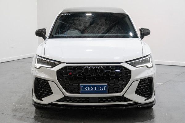 2024 Audi RS Q3 SUV image 9