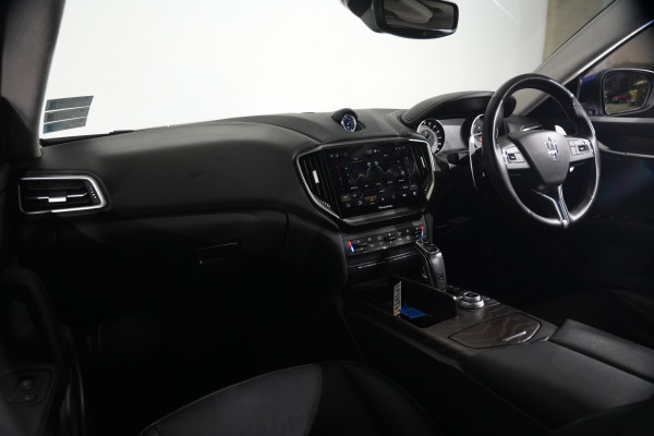 2021 Maserati Ghibli Sedan Image 11
