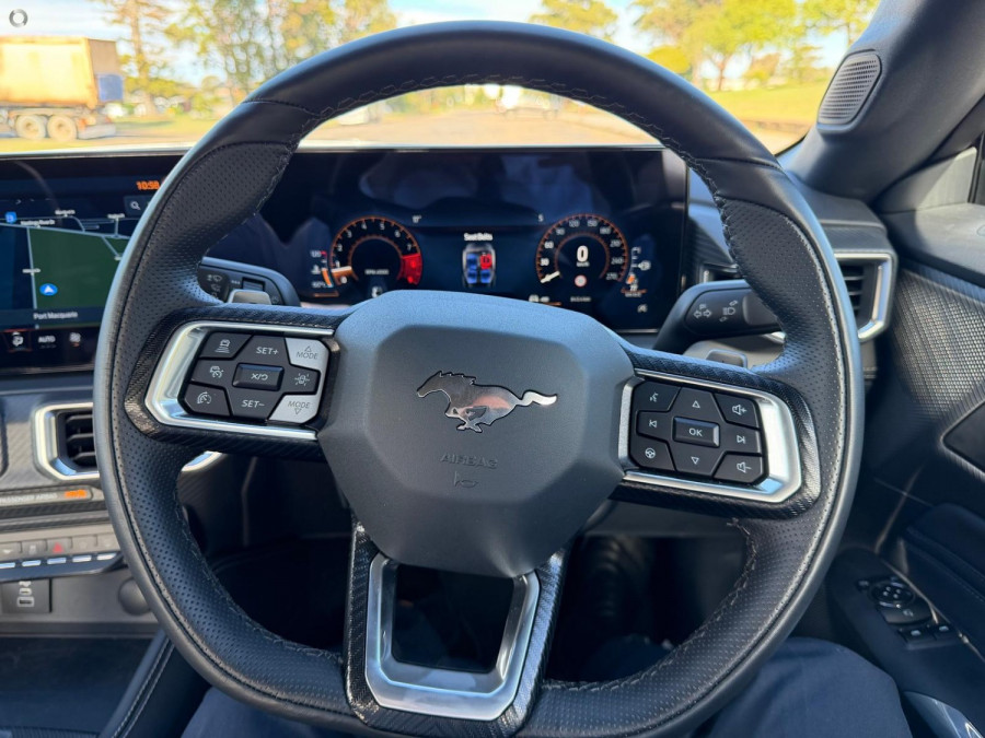2025 Ford Mustang FO GT Hatch Image 12