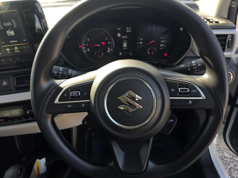2025 Suzuki Swift UZ Hybrid Hatch Image 15