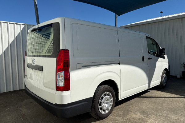 2021 Toyota HiAce GRH300R  Van Image 5