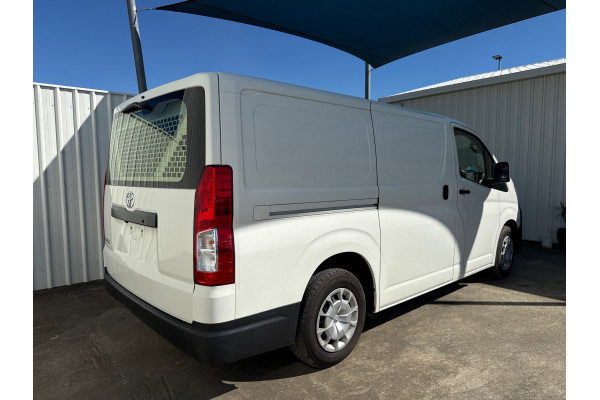 2021 Toyota HiAce GRH300R  Van Image 5