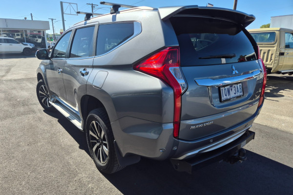 2018 Mitsubishi Pajero Sport QE Exceed SUV Image 8