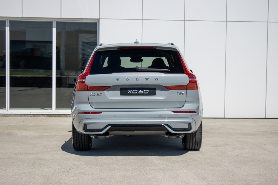 2025 Volvo XC60 UZ Ultra T8 Plug-In Hybrid SUV Image 9