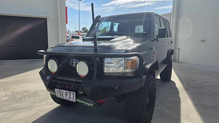 2022 Toyota LandCruiser VDJ76R WorkMate SUV Image 7