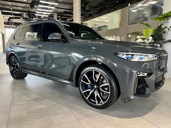2021 BMW X7 G07 xDrive30d SUV image 3