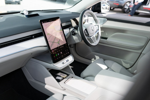 2026 Volvo ES90  Ultra Single Motor Sedan Image 3