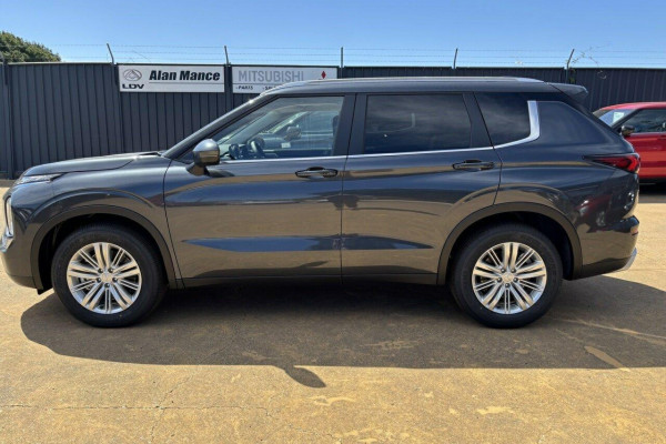 2024 Mitsubishi Outlander ZM LS SUV