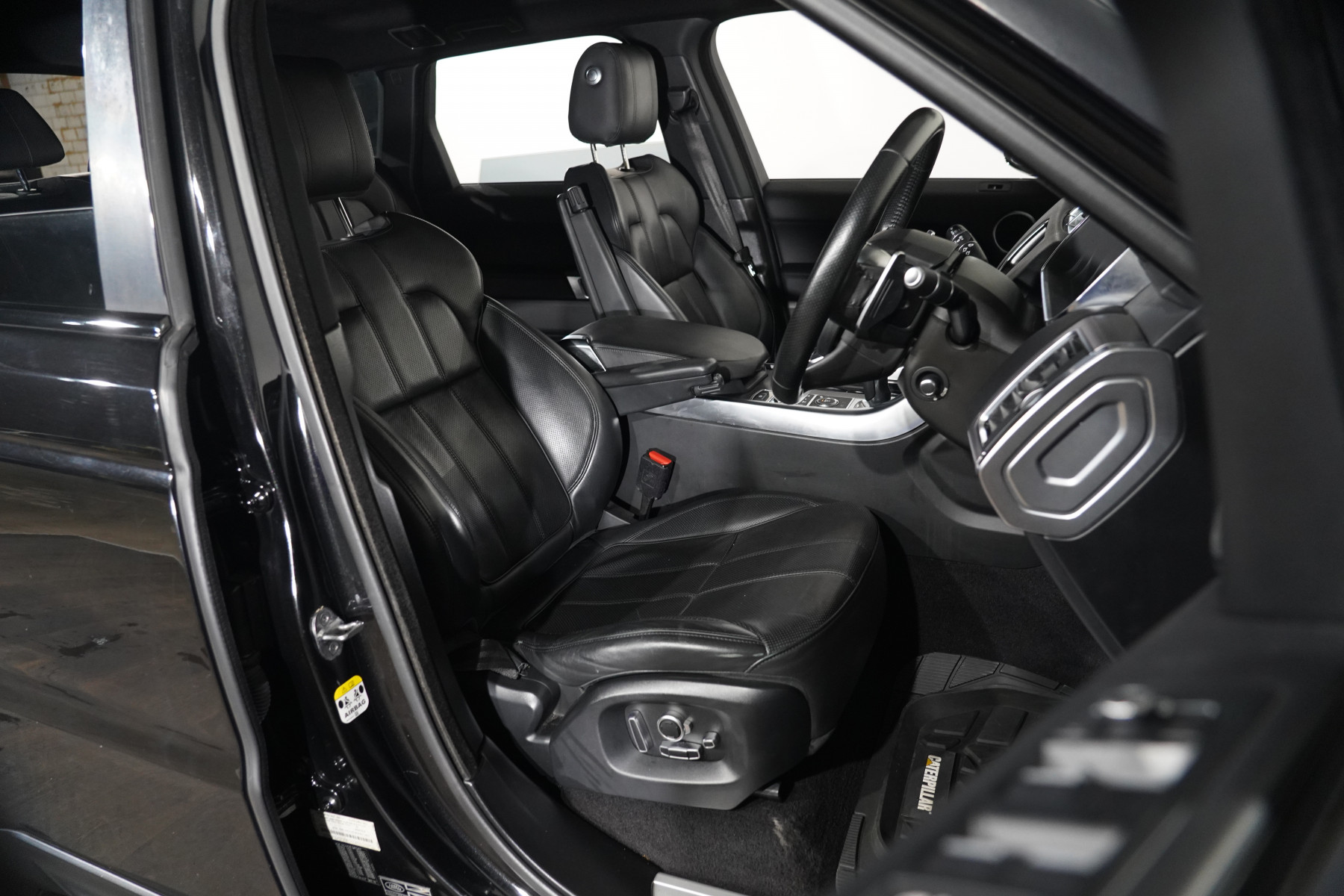 2016 Land Rover Range Rover Sport Sdv8 Hse Dynamic SUV Image 25