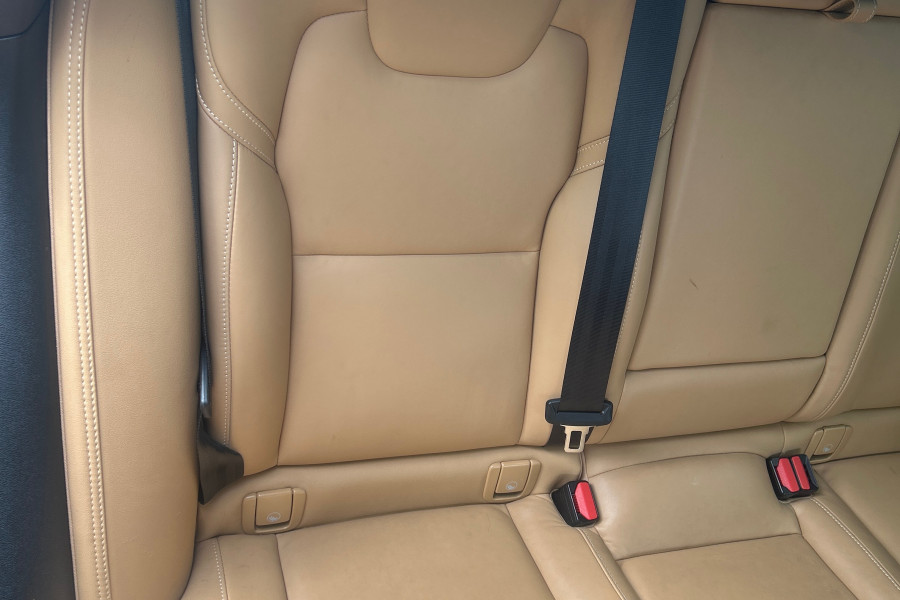 2021 MY22 Volvo XC60 UZ B5 Inscription SUV Image 12
