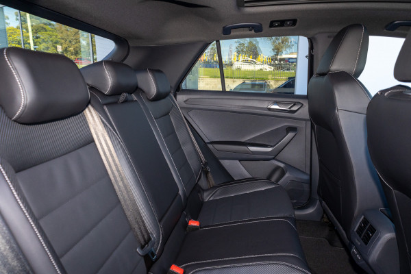 2025 Volkswagen T-Roc D11 140TSI R-Line SUV image 9