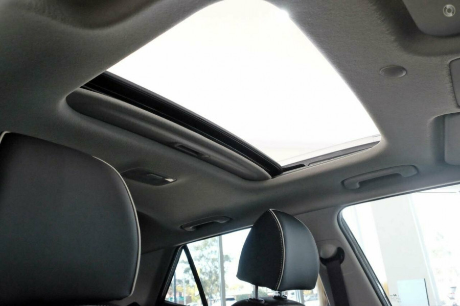 2024 Hyundai Venue QX.V5 Elite SUV Image 11
