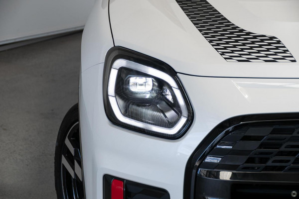 2025 MINI Countryman U25 JCW Favoured SUV image 4