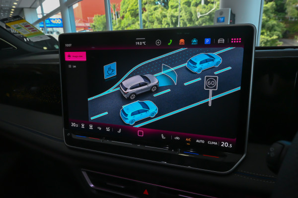 2025 Volkswagen Tiguan CT 150TSI R-Line SUV Image 18