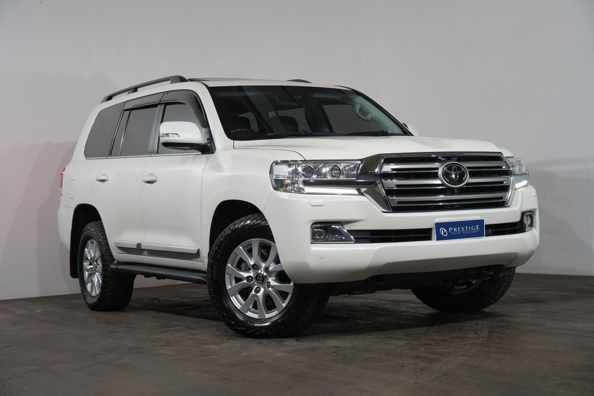 2018 Toyota LandCruiser Sahara SUV