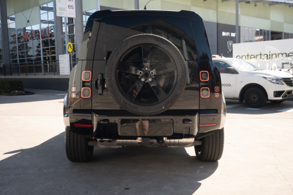2026 Land Rover Defender L663 110 D350 X-Dynamic HSE SUV image 5