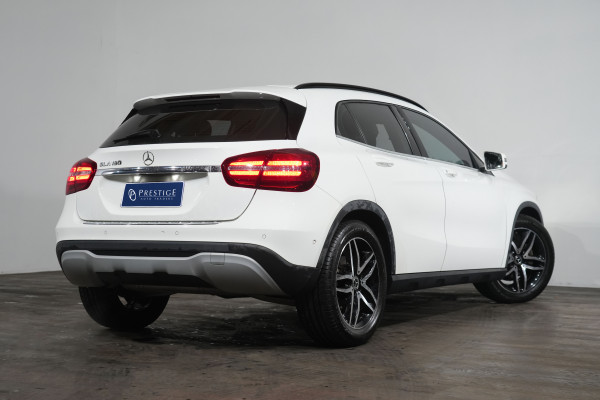 2019 Mercedes-Benz GLA-Class 180 SUV Image 7