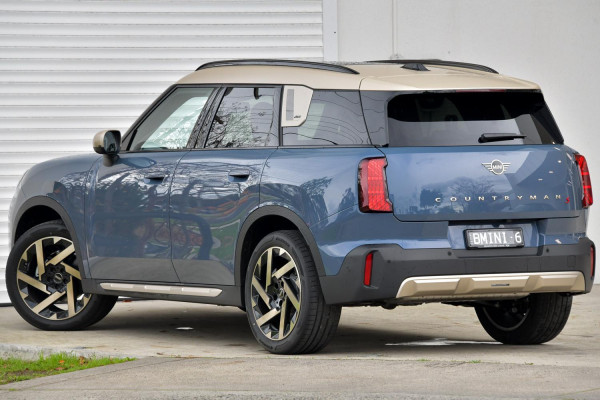 2026 MINI Countryman U25 S Favoured SUV image 2