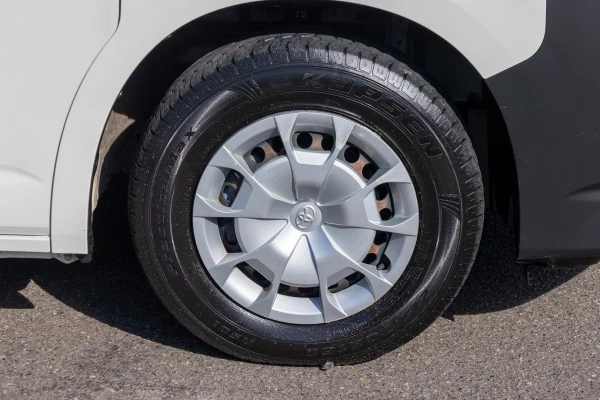 2022 Toyota HiAce GDH300R  Van Image 20