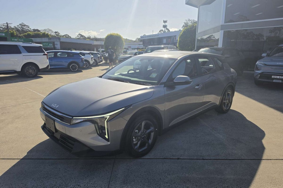 2025 MY26 Kia K4 CL4m S Hatch Image 3
