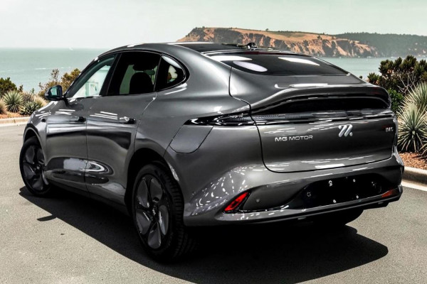 2026 MY25 MG IM6 S12L Premium SUV