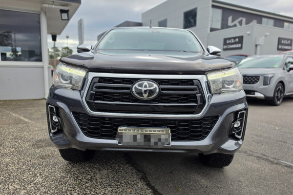 2019 Toyota HiLux  SR5 Dual Cab Ute Image 3
