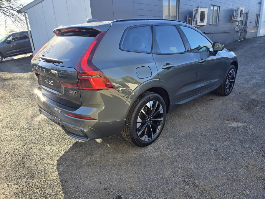 2026 Volvo XC60 UZ Ultra B5 Dark SUV Image 8