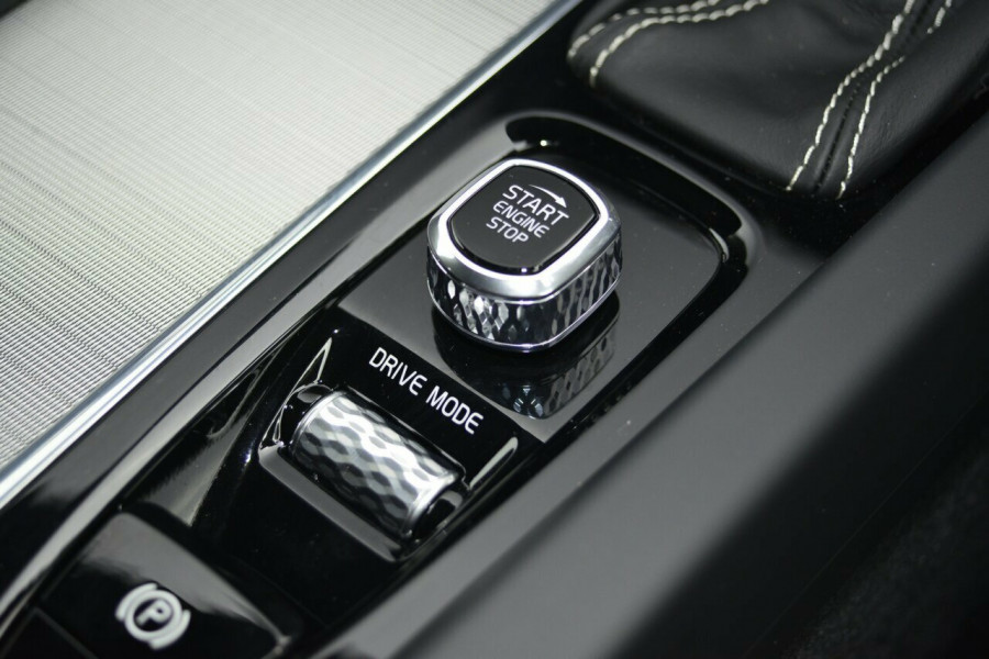 2019 Volvo S60 T5 R-DESIGN Sedan Image 14