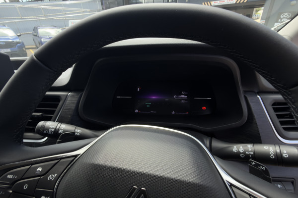 2025 Renault Trafic X82 Crew Lifestyle Van Image 21