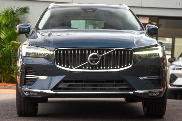 2024 MY25 Volvo XC60  Ultra B5 Bright SUV Image 2