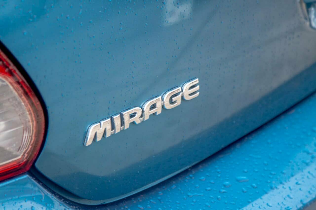 2016 Mitsubishi Mirage LA MY16 ES Hatchback Image 18