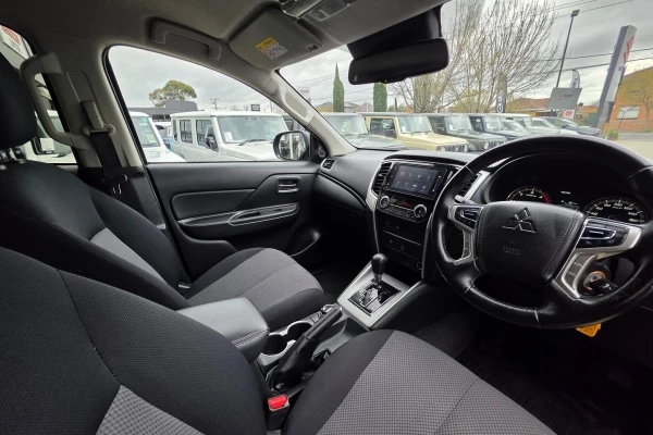 2022 MY22.5 Mitsubishi Triton MR GLX-R Ute Image 16
