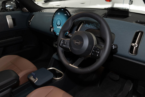 2026 MINI Countryman U25 SE Favoured SUV image 6