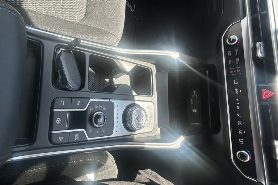 2024 MY25 Kia Sorento MQ4 PE Sport SUV Image 21