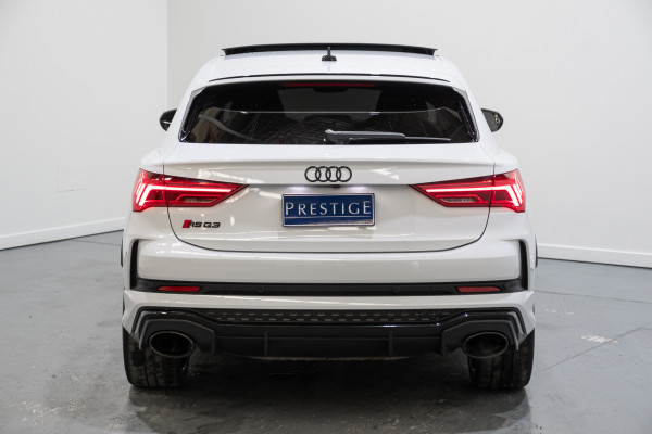 2024 Audi RS Q3 SUV image 11