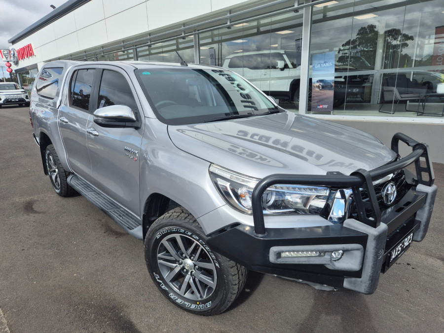 2018 Toyota HiLux  SR5 Double Cab Pick Up Image 3