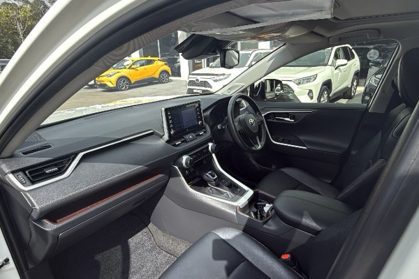 2020 Toyota RAV4 AXAH52R Cruiser SUV Image 33