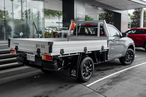 2025 Mazda BT-50 TF XT Cab Chassis Image 2