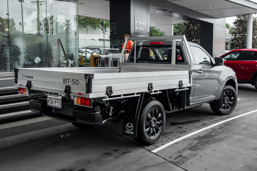 2025 Mazda BT-50 TF XT Cab Chassis Image 2