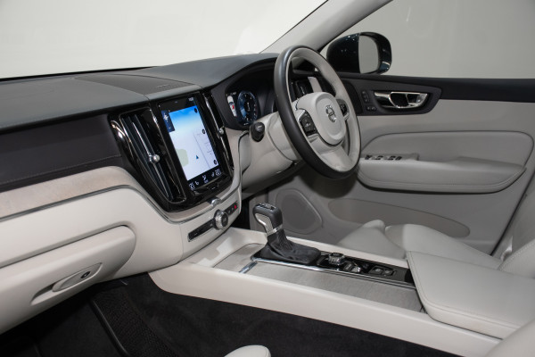 2020 Volvo XC60 UZ D4 Inscription SUV Image 23