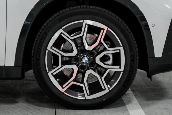 2024 BMW iX1 U11 eDrive20 xLine SUV image 22